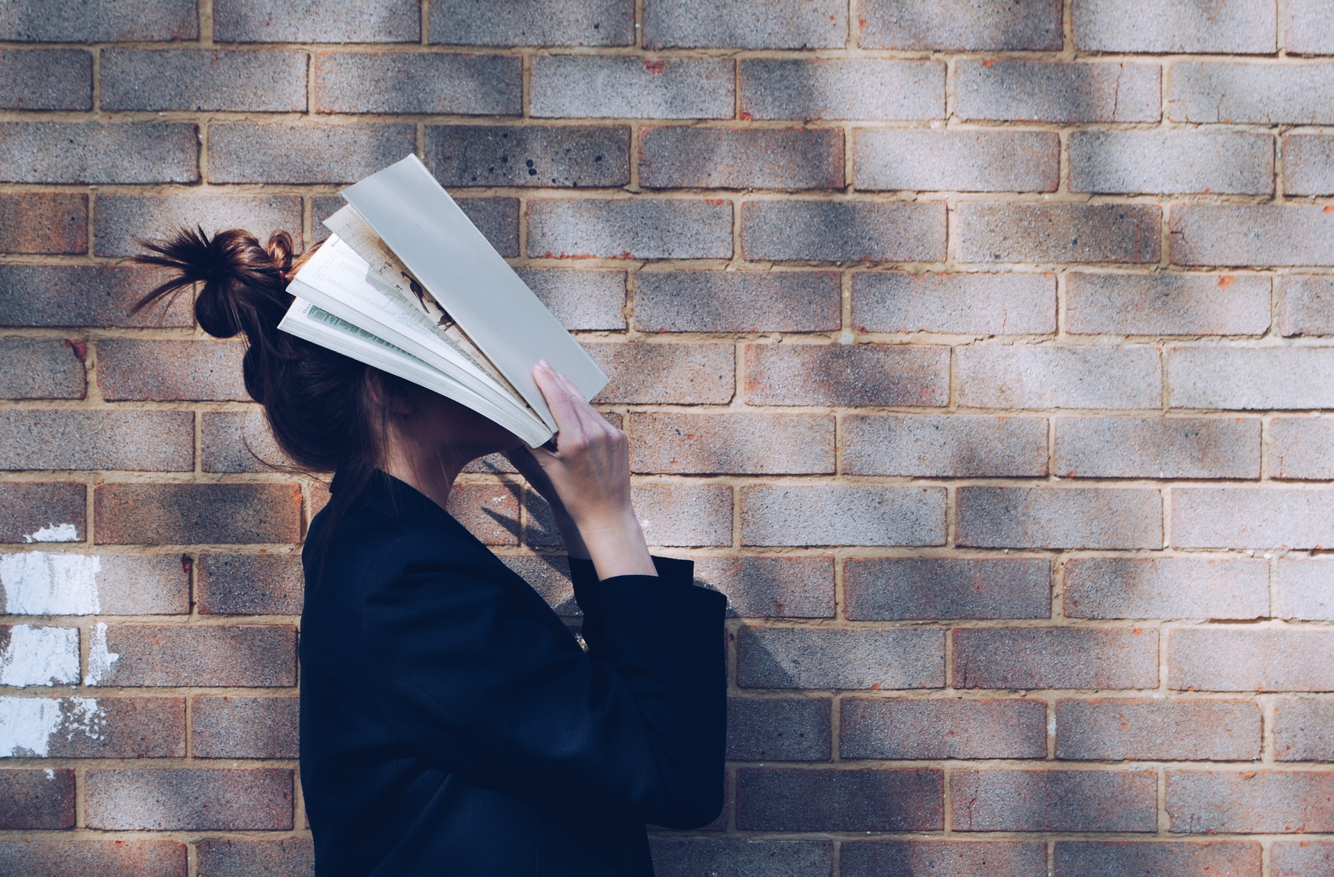 Cover image: Bad PR pitch examples - Prowly Magazine