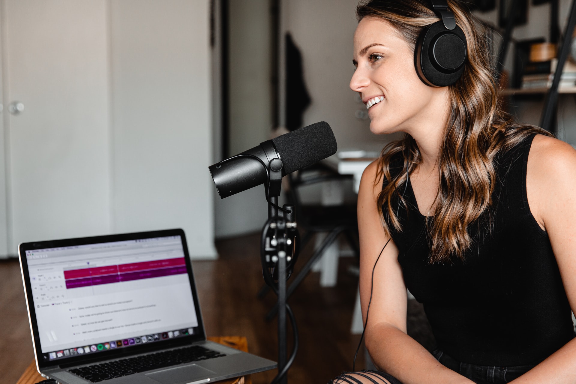 Podcast pitch template - Prowly Magazine